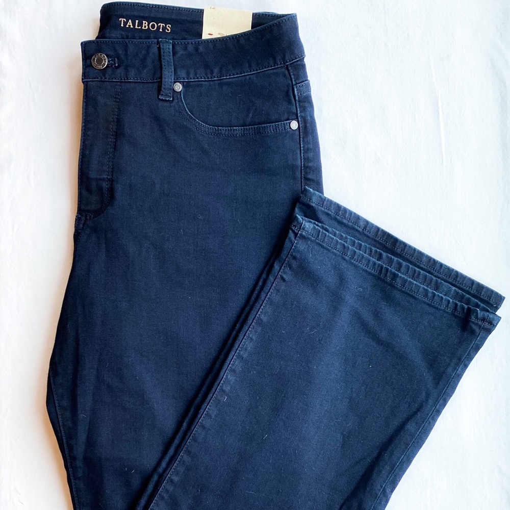NWT Talbots Curvy Bootcut Jeans Size 12
